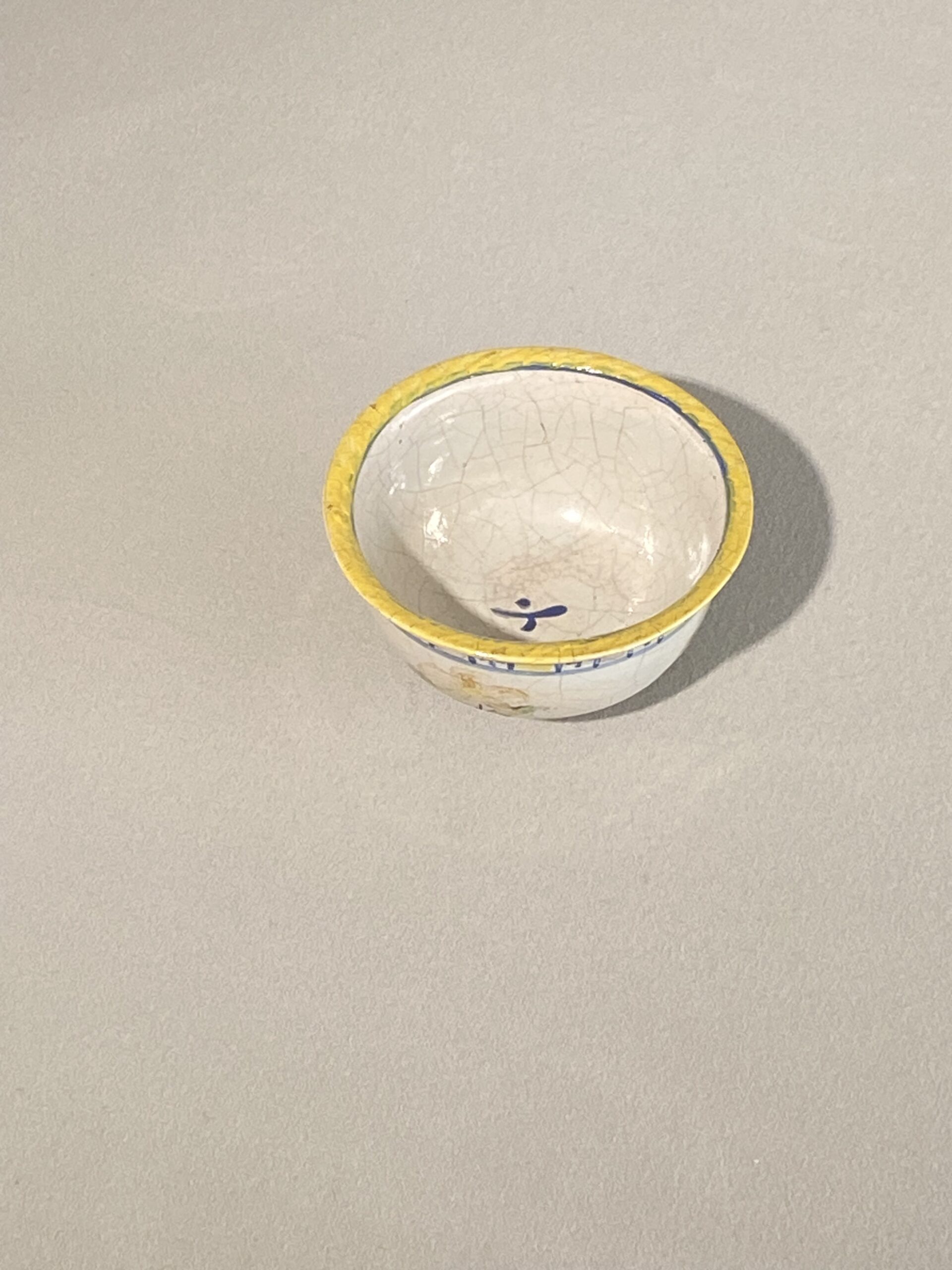 阿蘭陀色絵花文盃